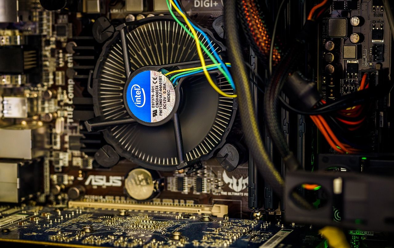 découvrez les composants essentiels pour assembler votre pc en 2025 : guide complet des dernières innovations, conseils d'achat et compatibilité pour une configuration optimale.